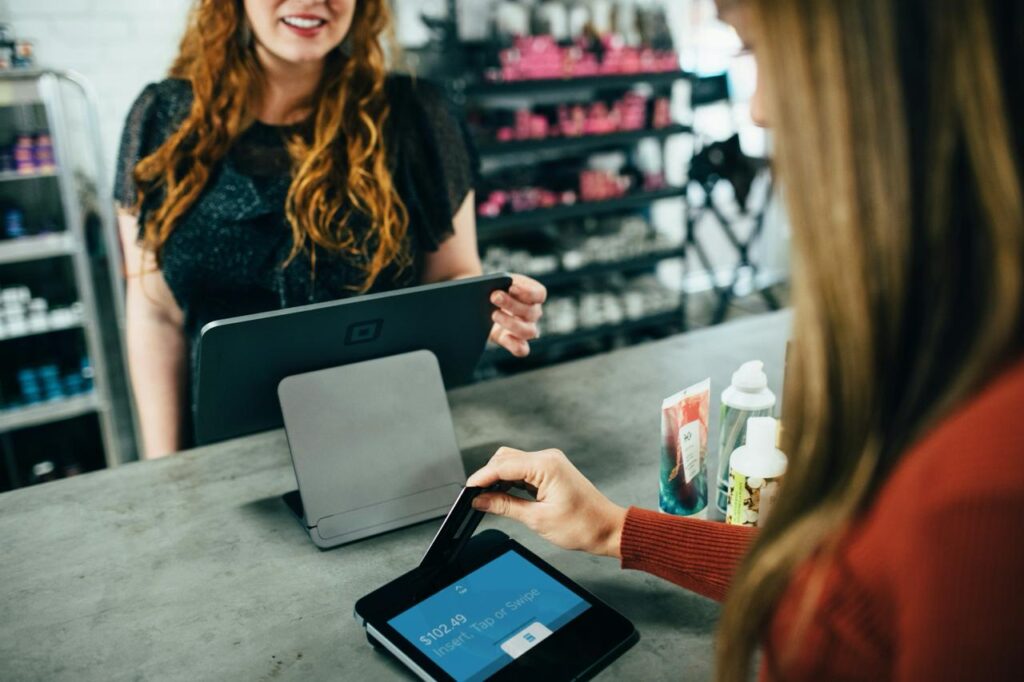 Retail & E-Commerce